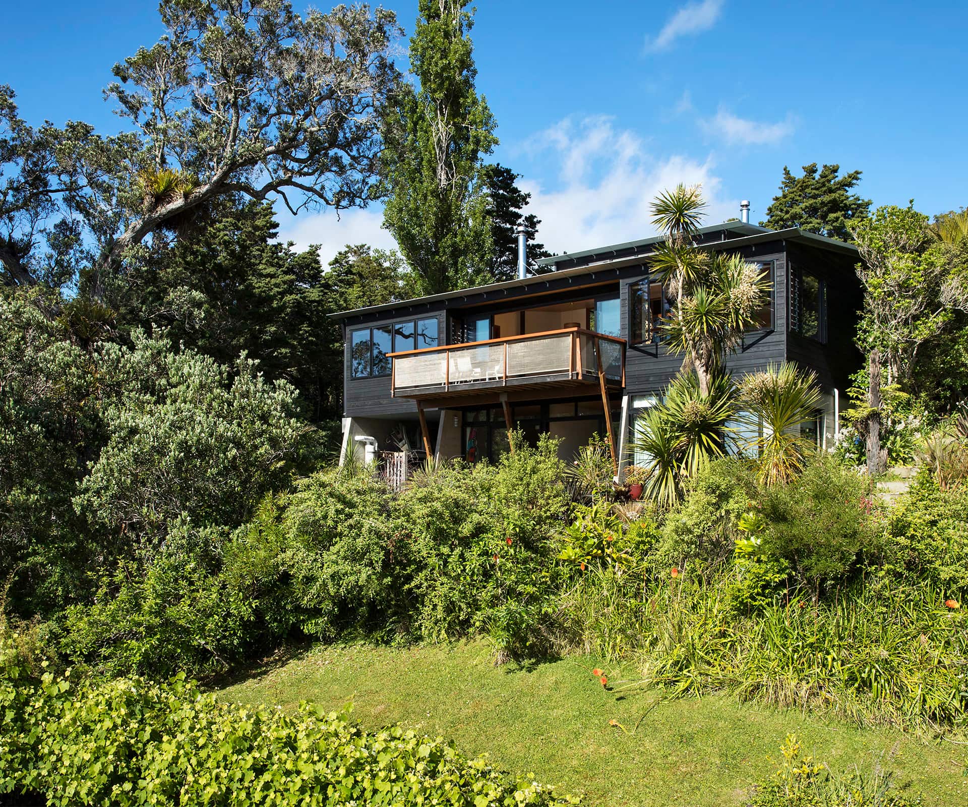 tennis court prime spot, Strachan Group Architects