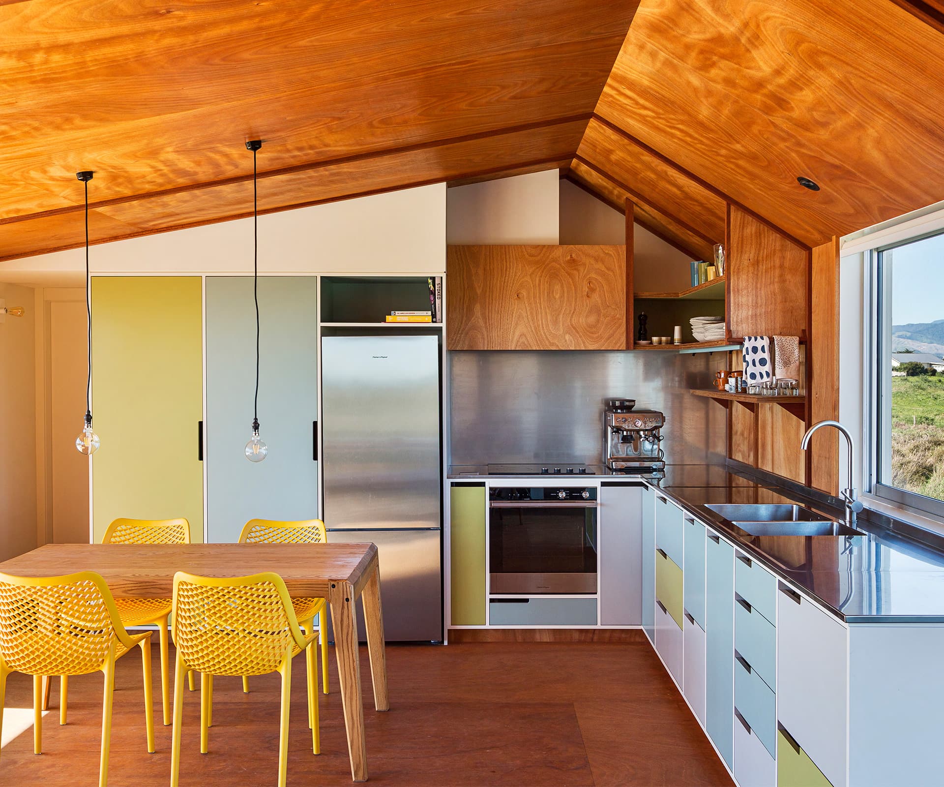 Te Horo bach, Parsonson Architects
