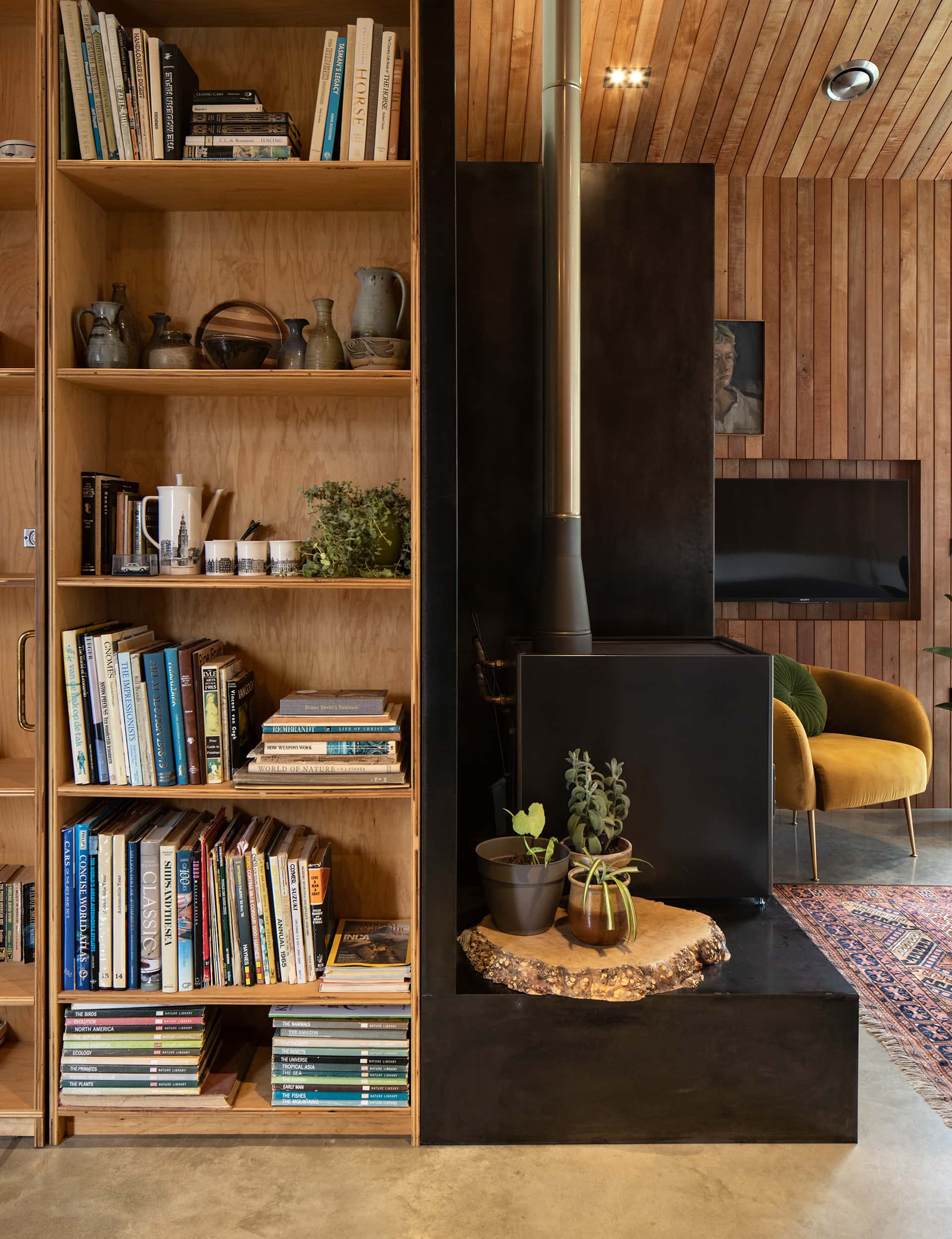 Arrowtown crib open bookshelf